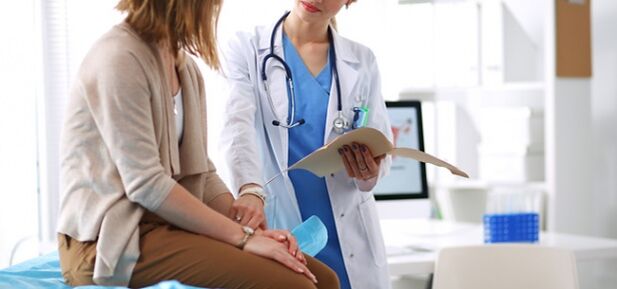 Consulta cun médico antes da coagulación da vea con láser