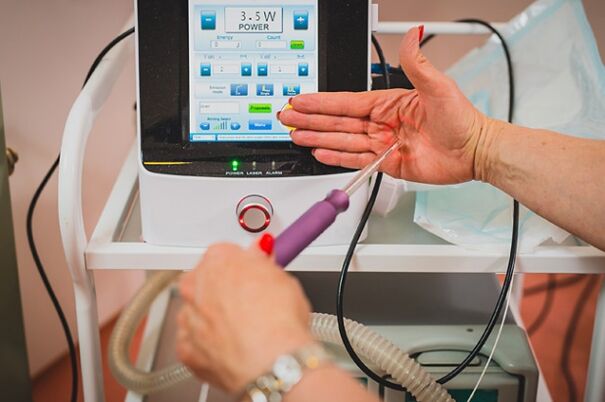 Dispositivo para o tratamento de varices mediante coagulación láser endovasal